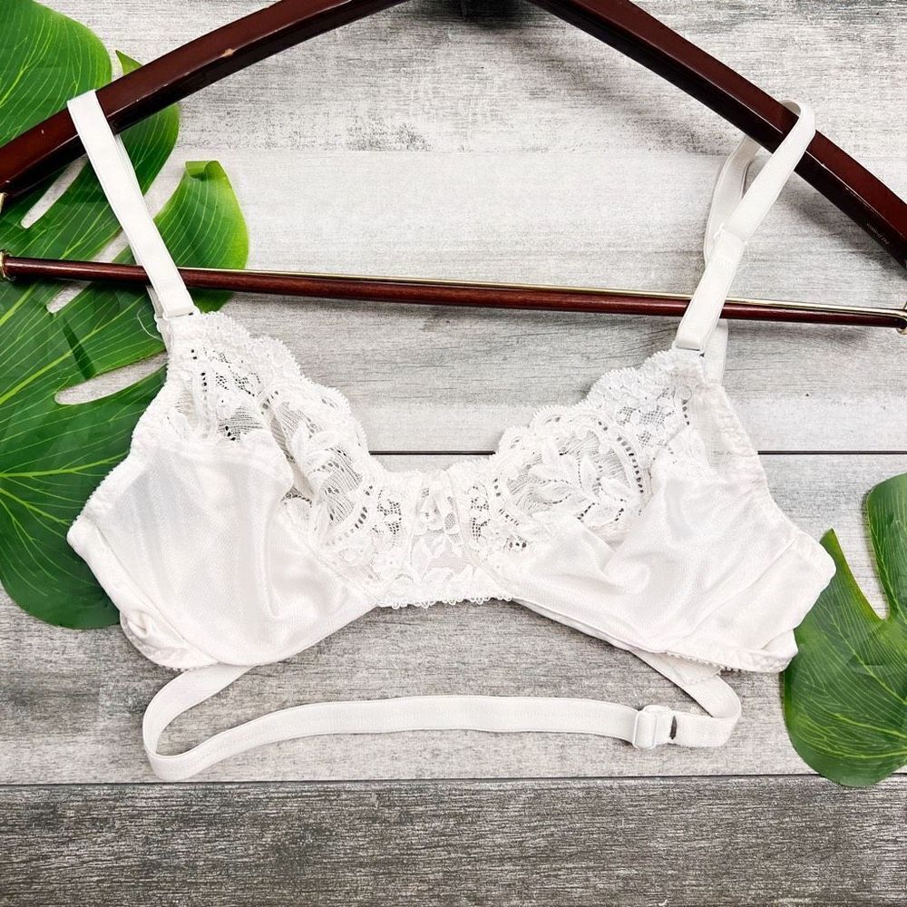 Victoria’s‎ Secret vintage lace bra 36C